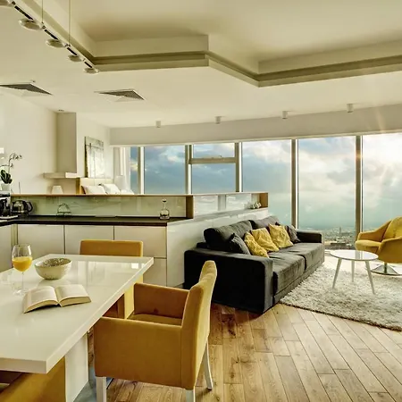 Sky Tower فروتسواف