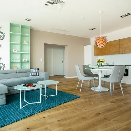 Sky Tower * فروتسواف