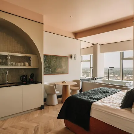 Sky Tower * فروتسواف