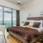 Sky Tower Апартаменти Вроцлав